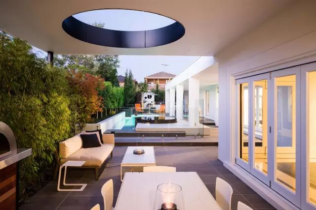 200平米別墅庭院裝修公司哪個好？青島專業(yè)別墅庭院設(shè)計公司推薦?