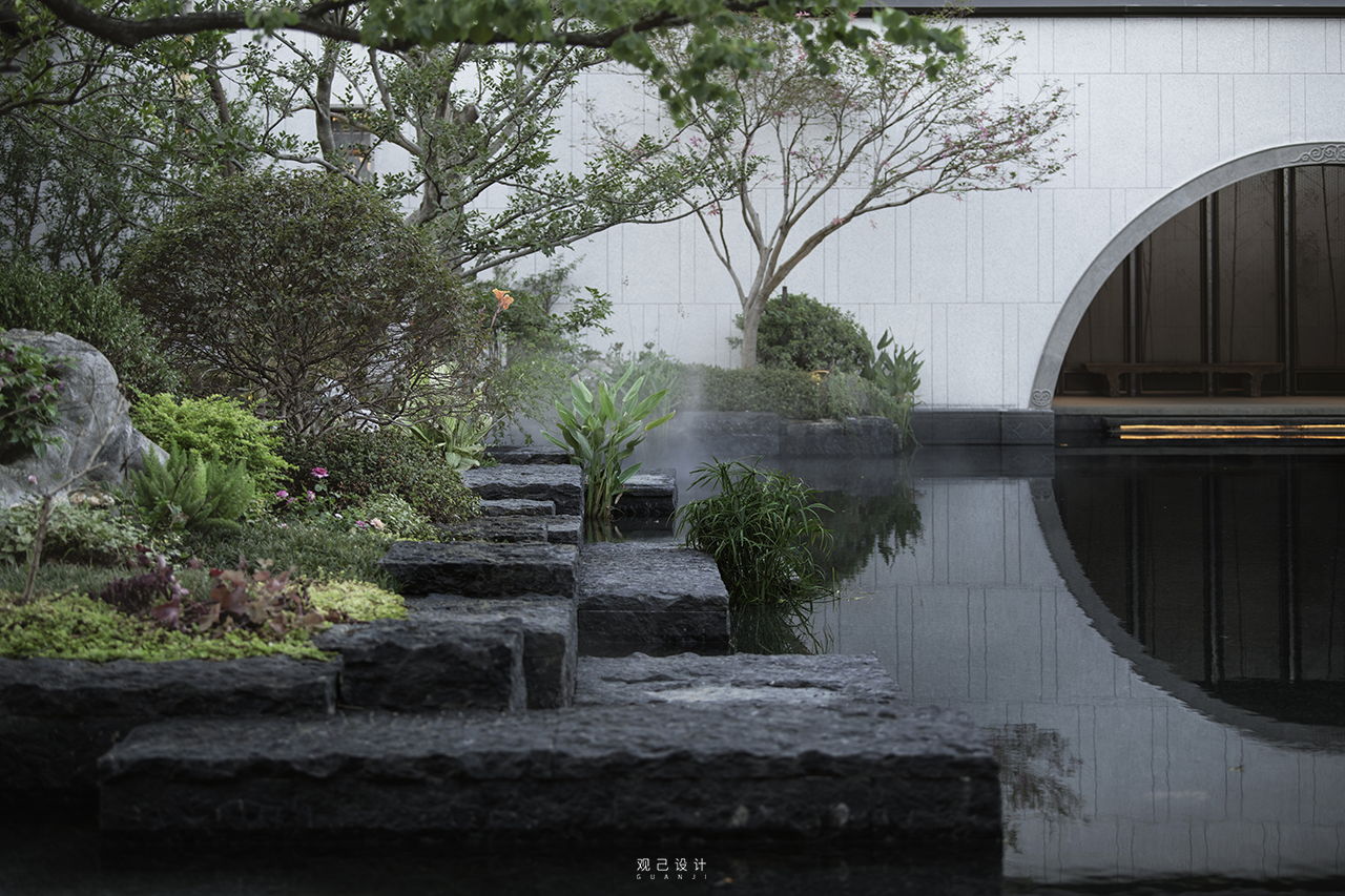 別墅庭院花園景觀的設計施工特點有哪些？