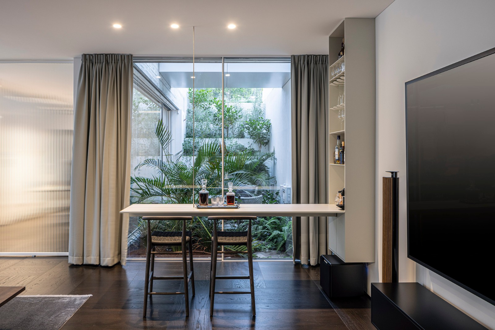 一堵“逐漸消失”的墻，溶解像素屋