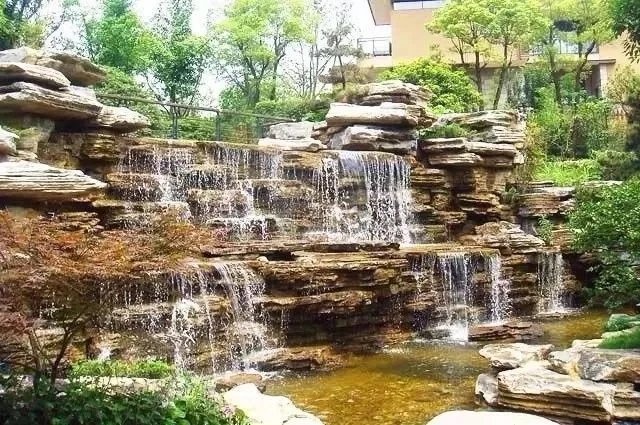 中式庭院里，不同的石頭類型，能打造出風(fēng)格完全不一樣的景