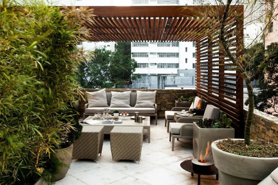 一個簡單的花架，讓你的庭院瞬間變美~