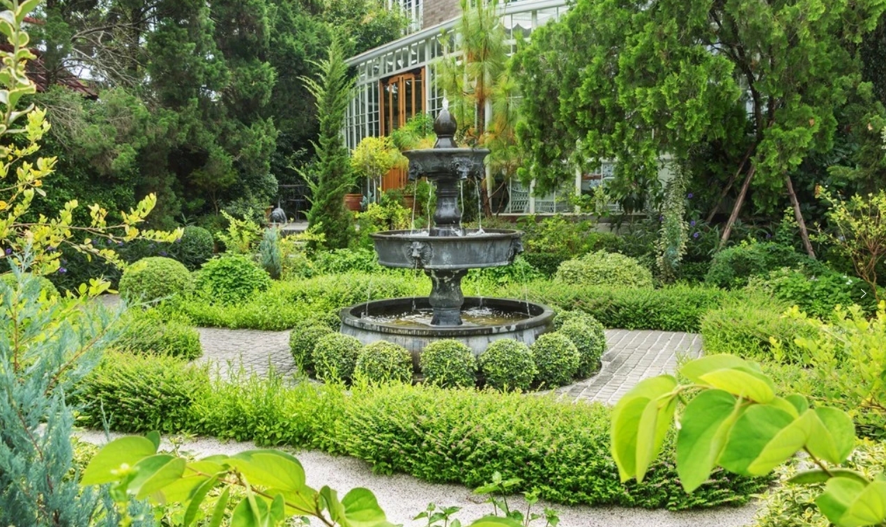 當自然元素融入鄉村庭院，這樣的院子這也太悠閑了吧~